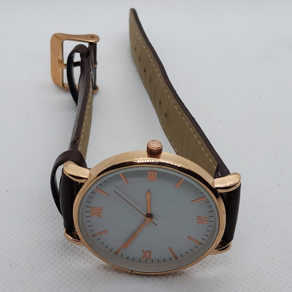 Men's Watch - Picture 7 of 10